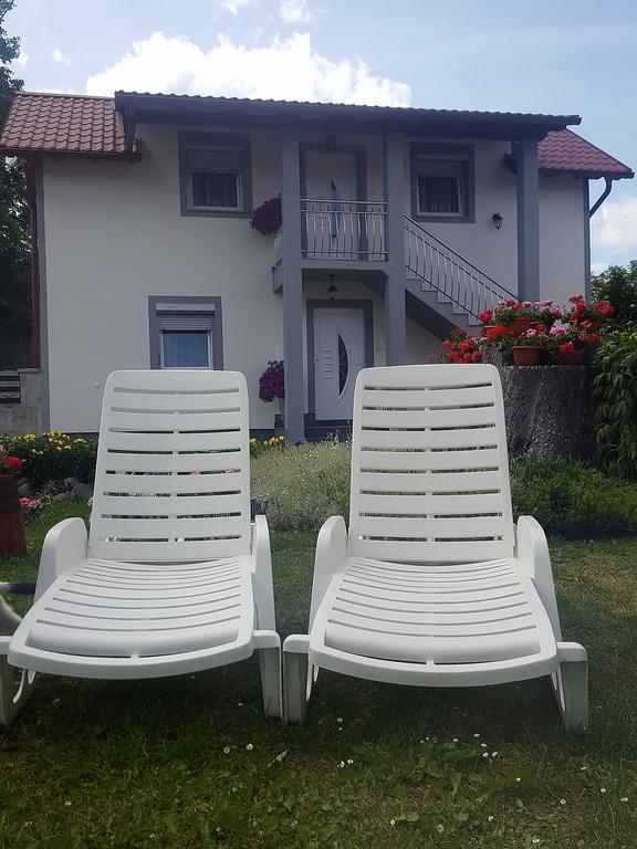 Guesthouse Samolov Vrhovine Eksteriør billede