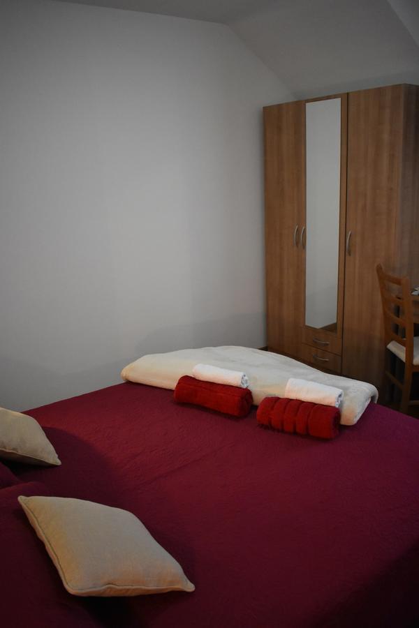Guesthouse Samolov Vrhovine Eksteriør billede