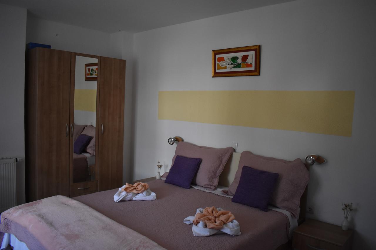Guesthouse Samolov Vrhovine Eksteriør billede
