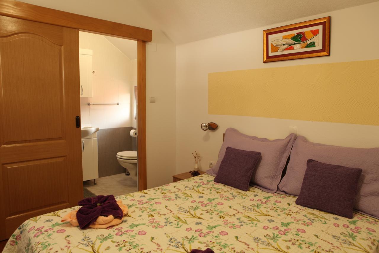 Guesthouse Samolov Vrhovine Eksteriør billede